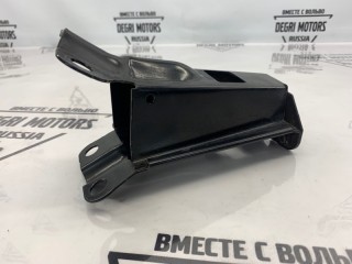 Кронштейн радиатора передний правый, ориг. номер 31274500, Volvo S80 2006-2010