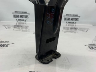 Кронштейн радиатора передний правый, ориг. номер 31274500, Volvo S80 2006-2010