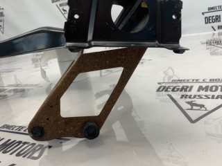 Кронштейн передний левый, ориг. номер DHU000191, Land Rover Range Rover L322 2002-2005
