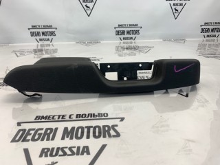 Накладка сиденья правая, ориг. номер 9196015, Volvo V70 2000-2004
