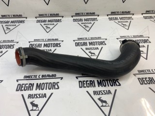 Патрубок интеркулера правый, ориг. номер 31657751, Volvo V40 2012-2017