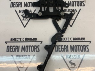 Петля капота передняя левая, ориг. номер 41617207199, BMW 530i F10 2009-2013