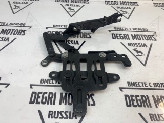 Петля капота передняя левая, ориг. номер 41617207199, BMW 530i F10 2009-2013