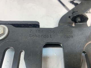 Петля капота передняя правая, ориг. номер 41617207200, BMW 530i F10 2009-2013