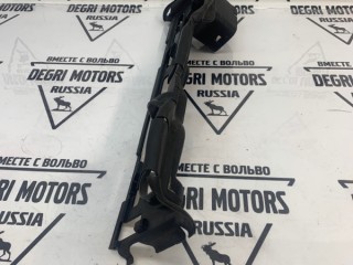 Дефлектор радиатора передний левый, ориг. номер 31353293, Volvo XC60 2008-2013