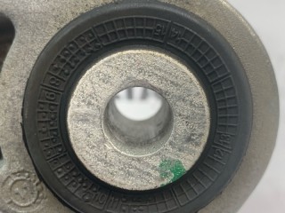 Кронштейн КПП, ориг. номер 31375369, Volvo S40 2007-2012