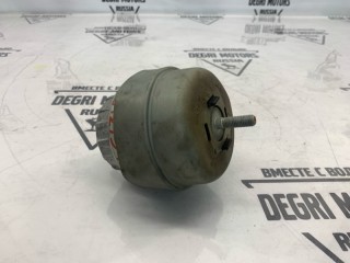 Опора двигателя передняя правая, ориг. номер 4F0199382BL, Audi A6 2001-2005