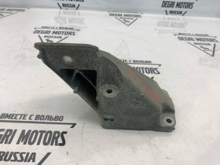 Кронштейн передний левый, ориг. номер LR010743, Land Rover Range Rover L322 2009-2012