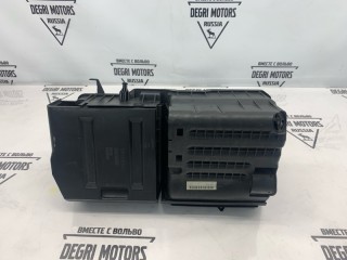 Корпус воздушного фильтра, ориг. номер 30677718, Volvo V70 2007-2013
