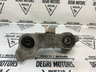 Кулак задний правый, ориг. номер 30666468, Volvo V70 2000-2004