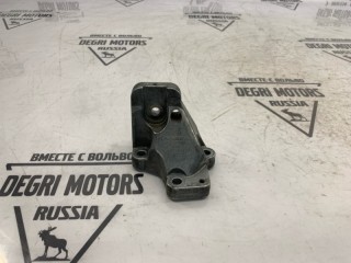 Кронштейн двигателя передний, ориг. номер 30741567, Volvo S60 2004-2010
