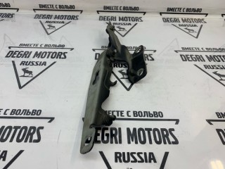 Петля капота передняя левая, ориг. номер 31385814, Volvo XC60 2008-2013