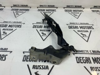 Петля капота передняя правая, ориг. номер 31385811, Volvo V70 2007-2013