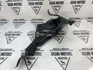Кронштейн передний правый, ориг. номер 62520CD000, Nissan Fairlady Z 2002-2005