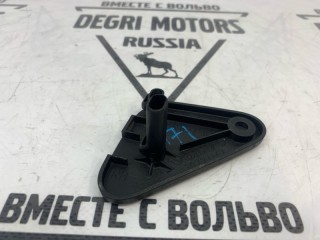 Кронштейн радиатора передний правый, ориг. номер 30723367, Volvo XC60 2008-2013