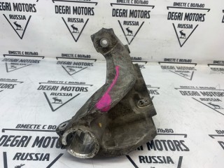 Кулак передний левый, ориг. номер 31387650, Volvo V40 2012-2017