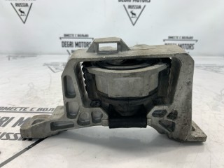 Опора двигателя правая, ориг. номер 31375739, Volvo V50 2007-2012