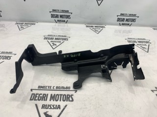 Дефлектор радиатора передний правый, ориг. номер 30764573, Volvo XC60 2008-2013