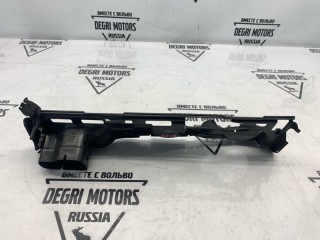 Дефлектор радиатора передний левый, ориг. номер 31353293, Volvo XC60 2008-2013