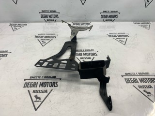 Кронштейн передний левый, ориг. номер 51647163483, BMW 525i E61 2007-2010