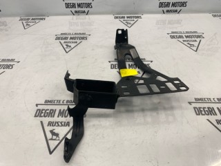 Кронштейн передний правый, ориг. номер 51647163484, BMW 525i E61 2007-2010