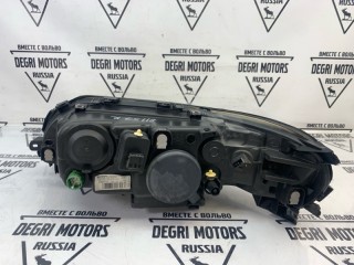 Фара ксеноновая передняя правая, ориг. номер 31446857, Volvo V70 2004-2007