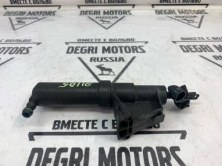 Форсунка омывателя фары, ориг. номер 30698423, Volvo V50 2003-2007