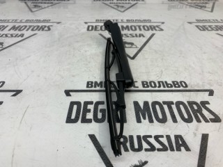 Поводок стеклоочистителя передний левый, ориг. номер 9151655, Volvo S70 1996-2000