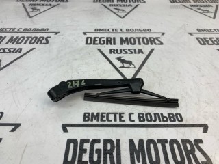 Поводок стеклоочистителя передний левый, ориг. номер 9484439, Volvo XC70 2000-2004