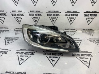 Фара ксеноновая передняя правая Volvo S60 2013-2018, 31698821