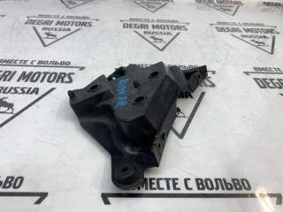 Кронштейн бампера передний правый, ориг. номер 30763436, Volvo XC60 2008-2013