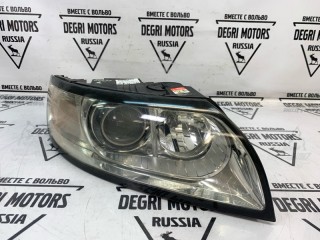 Фара ксеноновая передняя правая, ориг. номер 32206145, Volvo V50 2007-2012