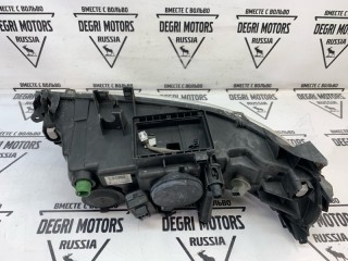 Фара ксеноновая передняя левая, ориг. номер 30698846, Volvo V70 2004-2007