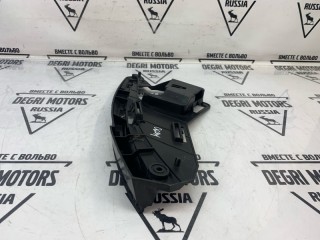 Кронштейн бампера правый, ориг. номер 30763434, Volvo XC60 2008-2013