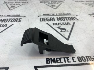 Кронштейн бампера передний правый, ориг. номер 30678482, Volvo V50 2007-2012