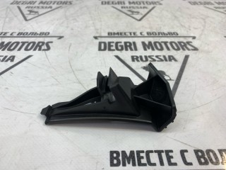 Кронштейн бампера передний правый, ориг. номер 30678482, Volvo V50 2007-2012