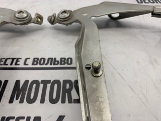 Петля капота передняя левая, ориг. номер 30716744, Volvo V70 2000-2004