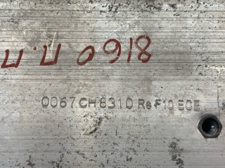 Кронштейн передний правый, ориг. номер 51117253877, BMW 530i F10 2009-2013