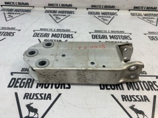 Кронштейн передний левый, ориг. номер 51117200705, BMW 530i F10 2009-2013