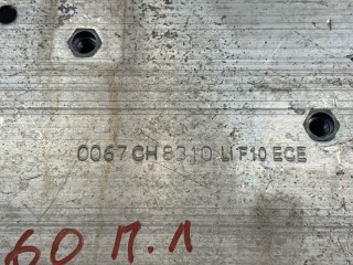 Кронштейн передний левый, ориг. номер 51117200705, BMW 530i F10 2009-2013