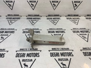 Кронштейн передний правый, ориг. номер 51117158874, BMW 530i F10 2009-2013