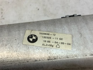 Усилитель бампера передний, ориг. номер 51117148586, BMW 525i E61 2002-2007