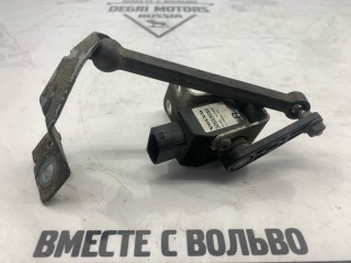 Датчик положения кузова передний правый, ориг. номер 30659080, Volvo V40 Cross Country 2012-2016