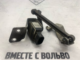 Датчик положения кузова передний правый, ориг. номер 30659080, Volvo V40 Cross Country 2012-2016