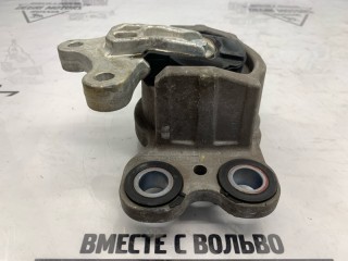 Опора двигателя передняя левая, ориг. номер 31262710, Volvo V60 2010-2013