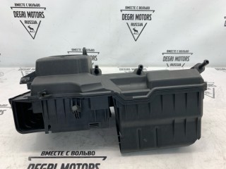 Корпус воздушного фильтра, ориг. номер 30677718, Volvo V70 2007-2013