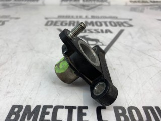 Кронштейн датчика коленвала, ориг. номер 30637803, Volvo V70 2007-2013
