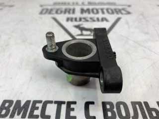 Кронштейн датчика коленвала, ориг. номер 30637803, Volvo V70 2007-2013