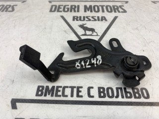 Крюк капота, ориг. номер 31425789, Volvo XC70 2007-2013