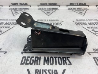 Кронштейн радиатора передний левый, ориг. номер 31274499, Volvo V70 2007-2013